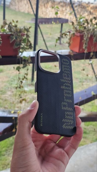 Чехол Pitaka no problemo на IPhone 16 pro