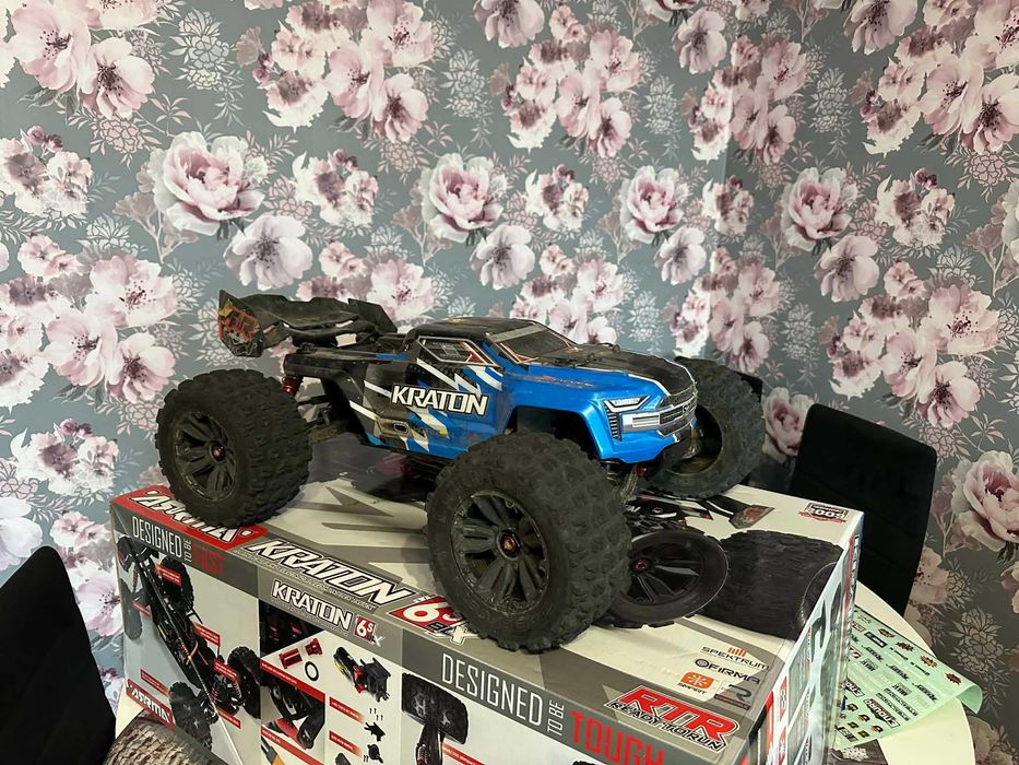 Arrma Kraton 6s blx 1/8