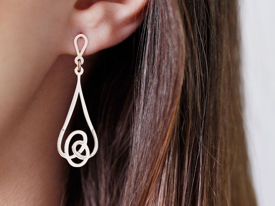 Złote kolczyki sztywne przeplatane PR 585