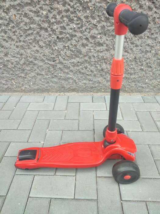 Hulajnoga trzy koła bardzo stabilna