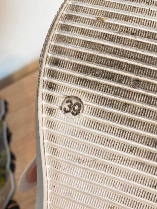Buty białe trampki tenisówki z uszami królika pomponem ogonkiem 39