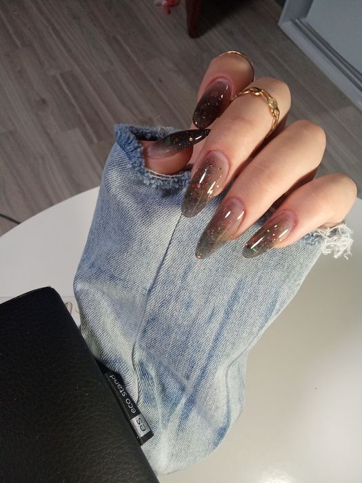 Шукаю моделей на манікюр