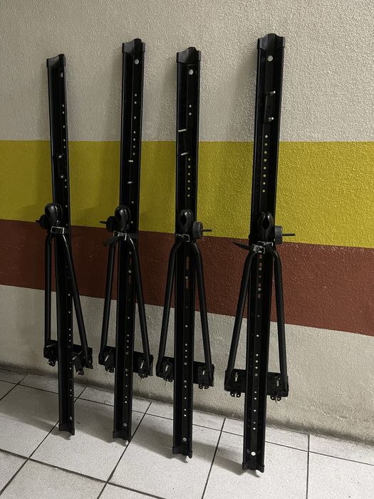 4 suportes para bicicletas