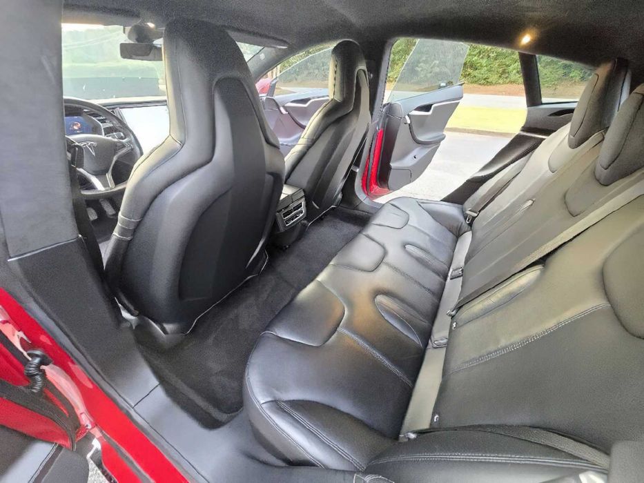 Tesla Model S P100D      2016