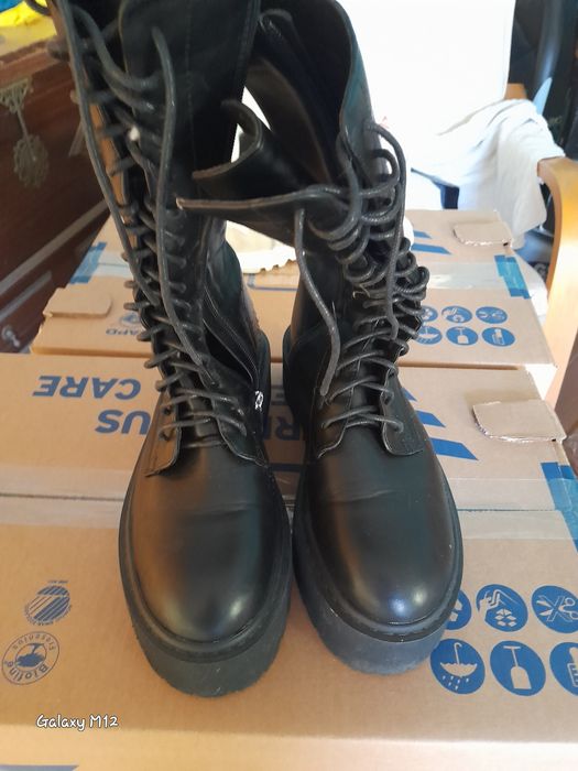 Botas de fecho cor preta