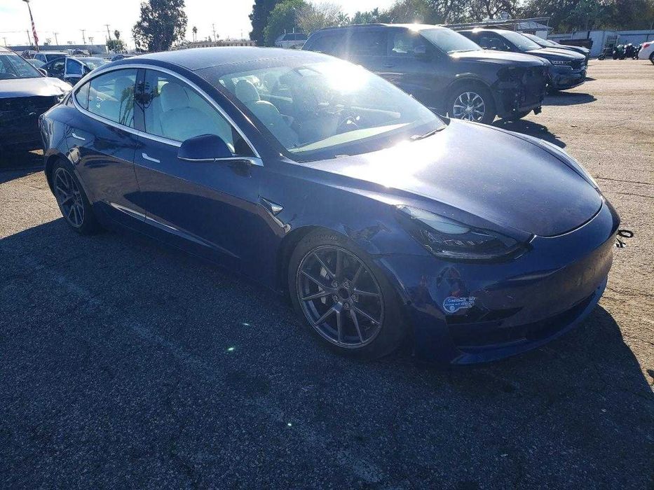 2020 TESLA model 3