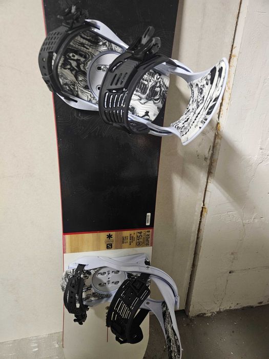 Deska snowboardowa Salomon 154cm 155cm z nowymi wiązaniami