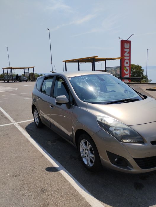 Renault grand scenic
