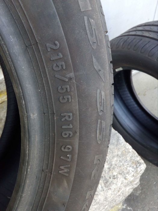 Par de Pneus Pirelli - 215 55 R16