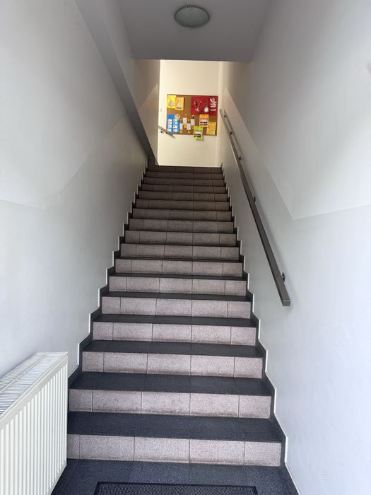 Lokal uslugowy na  1 pietrze