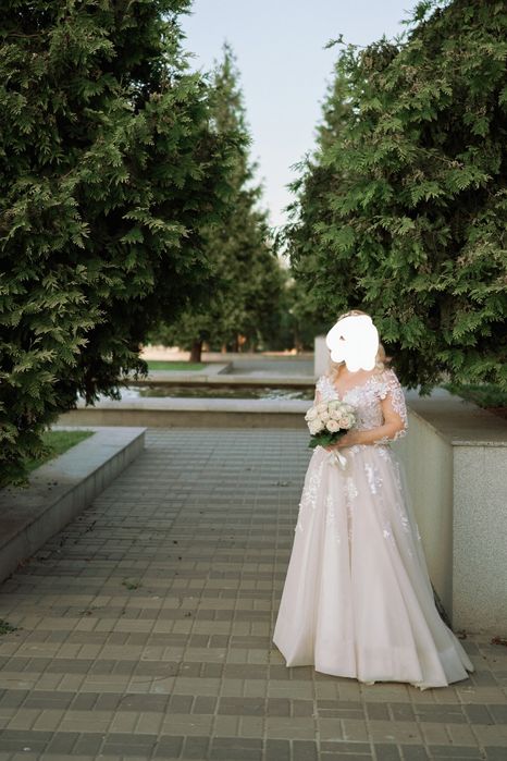 Женское свадебное платье