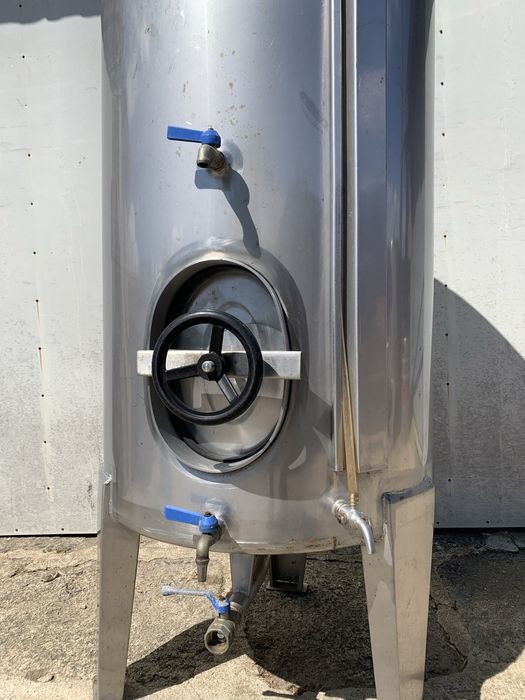 Cubo de 300L em inox