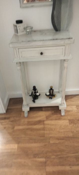 Vintage Table and Mirror64729488512130122