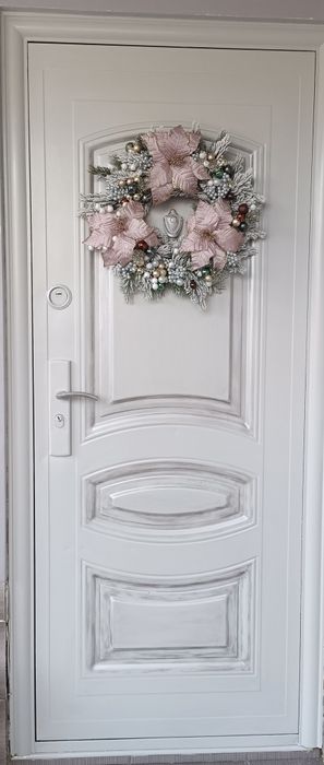 Новорічні віночки і композиції