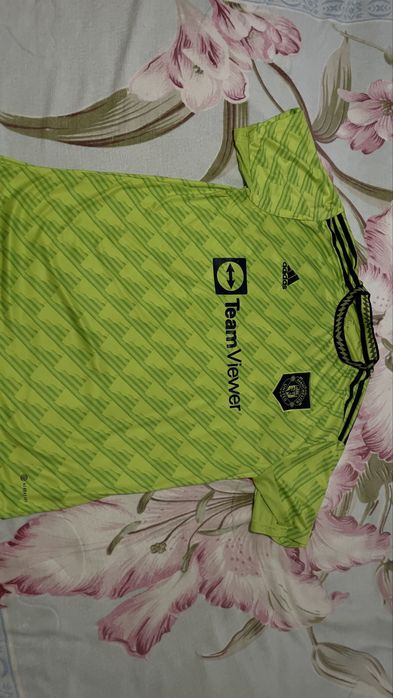 оригінальні фірмові  футболкі МанЮ,Мансіті нова Nike PSGAdidas Бавария;Nike Барселона Мессі Мр, Англія