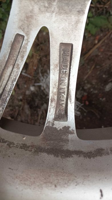 Диски з ризіной БМВ