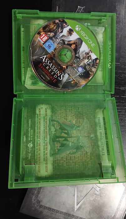 Assassins creed syndicate+extras  Xbox one
