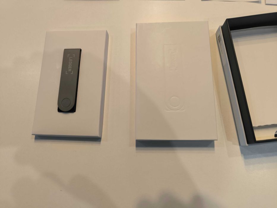 Ledger Nano X – oryginalny portfel kryptowalutowy
