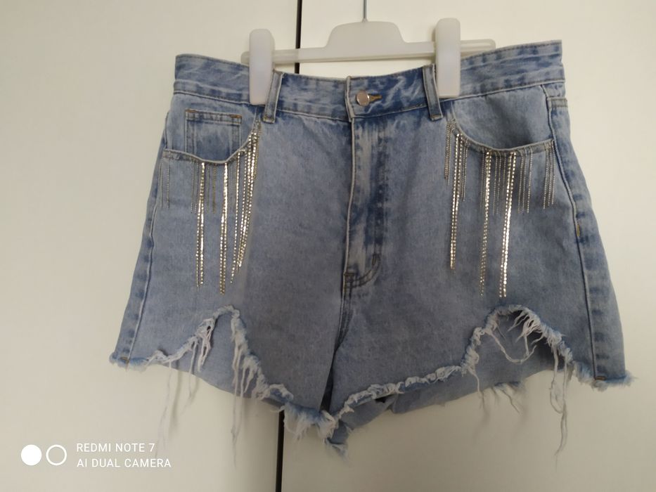 Spodenki jeansowe z kryształkami