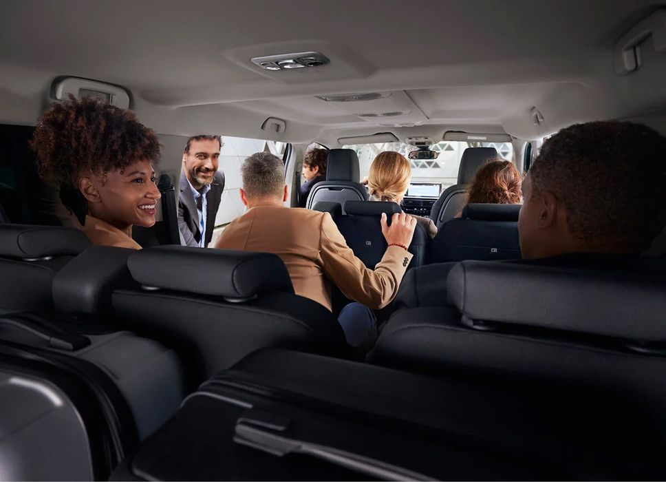 Wynajem busa busów 8 i 9 osobowego, dostawcze transport.