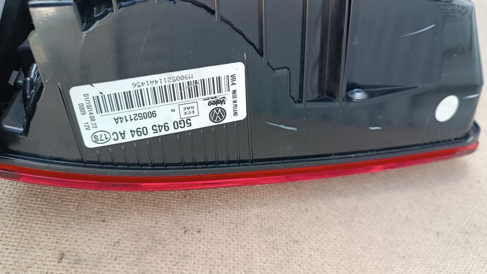 Vendo farolim direito mala de VW golf 7 ano 2016
