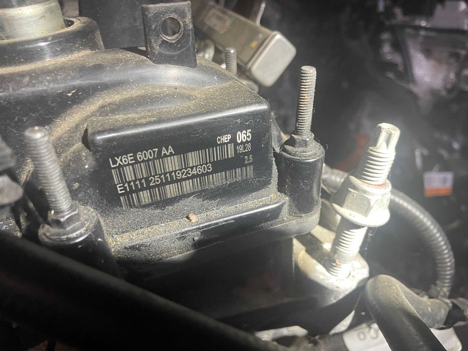Двигун для Ford Escape 2.5i гібрид LX6E6007AA