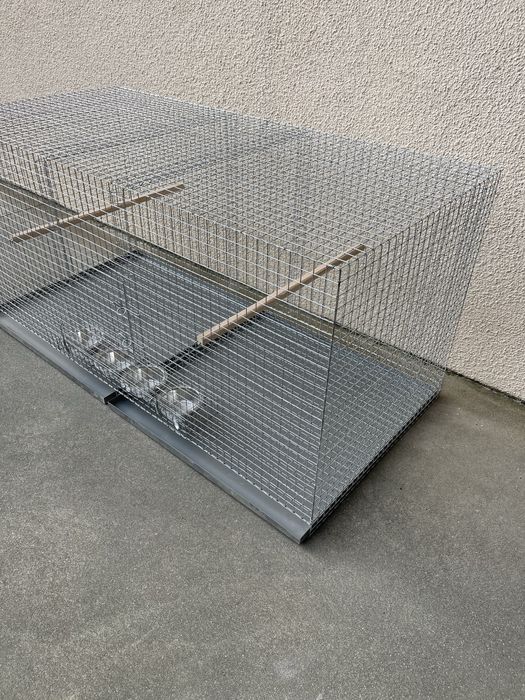 Gaiola em rede galvanizada