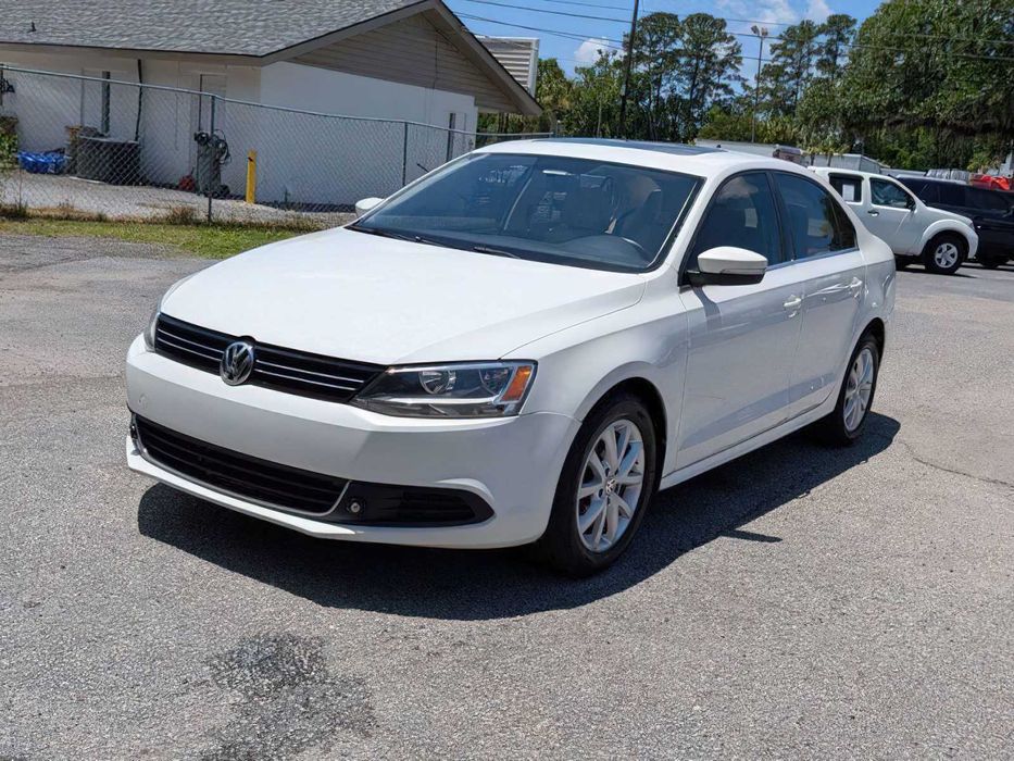 Volkswagen Jetta      2013