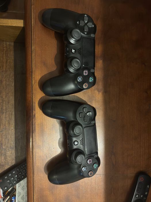 Ps4 1TB 1 comando