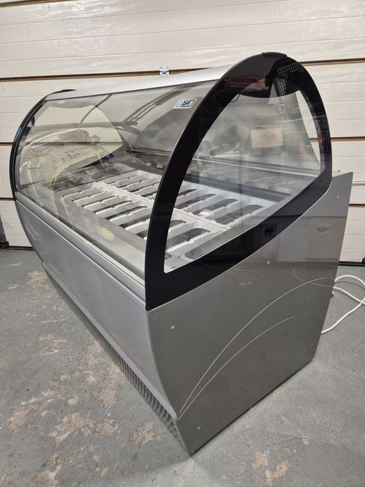 Witryna do lodów Isa Millennium 18