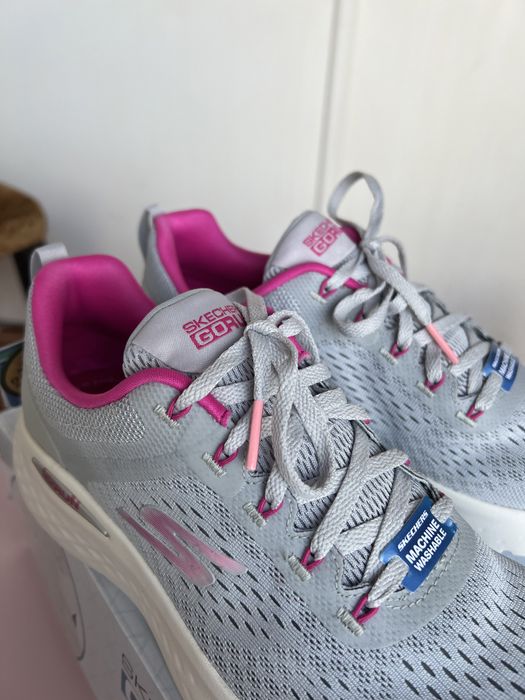 SKECHERS mulher, nunca usadas