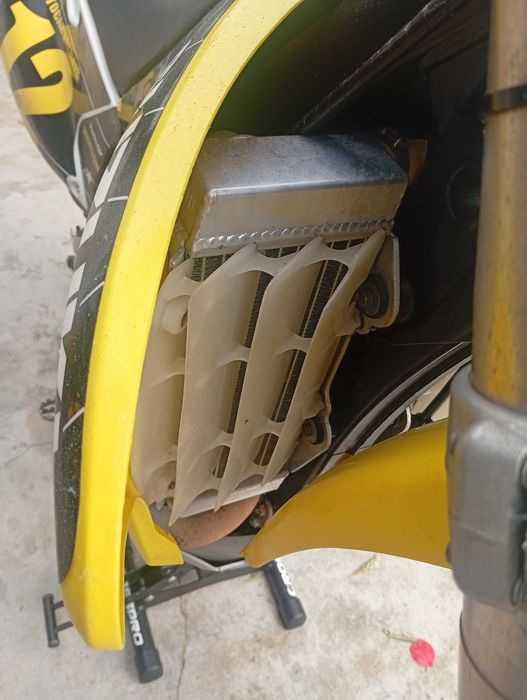 Vendo Suzuki rmz 250 4t