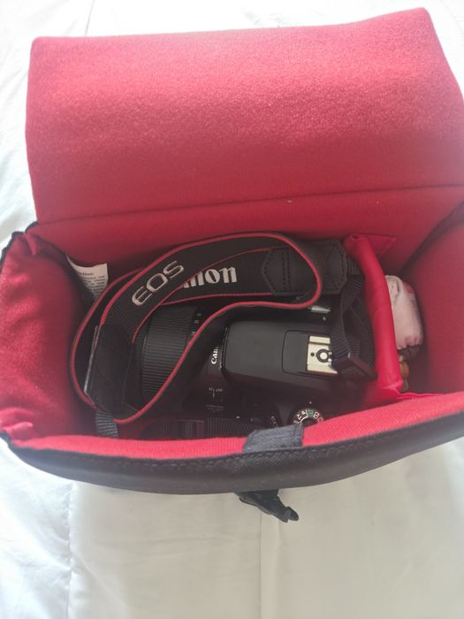 Kit Canon EOS 77D Com Objetiva Superior mais Extras