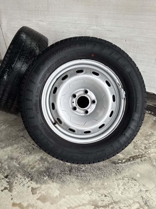 Felgi stalowe Opel Vivaro trafic primastar 5x114,3 16 cali z oponami 215/65-16c michelin