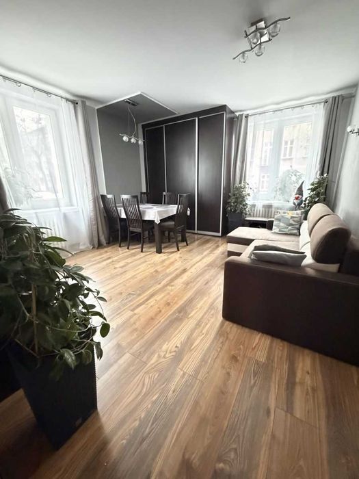 Mieszkanie 53m2, cegła, 3 pokoje, garaż+msc. parkingowe, 2.80m, parter