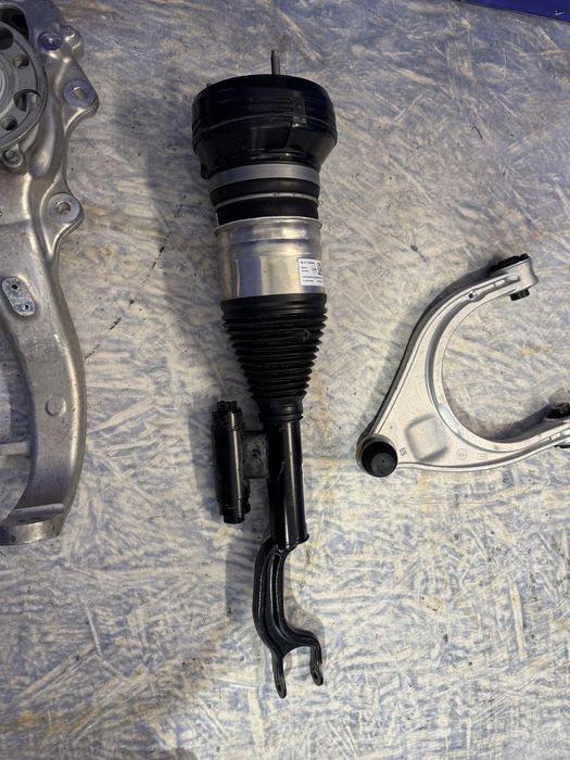 Mercedes. Цапфа, стійка, ричаг 296,297,295