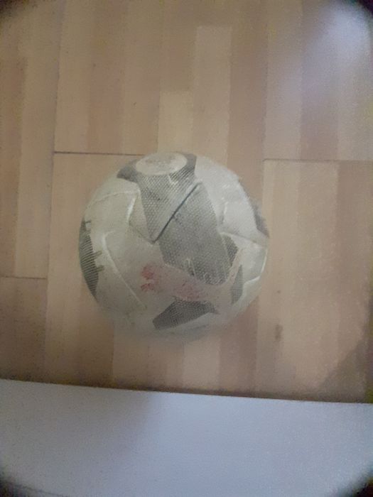 Bola de futebol usada pela seleção na preparação para o Mundial