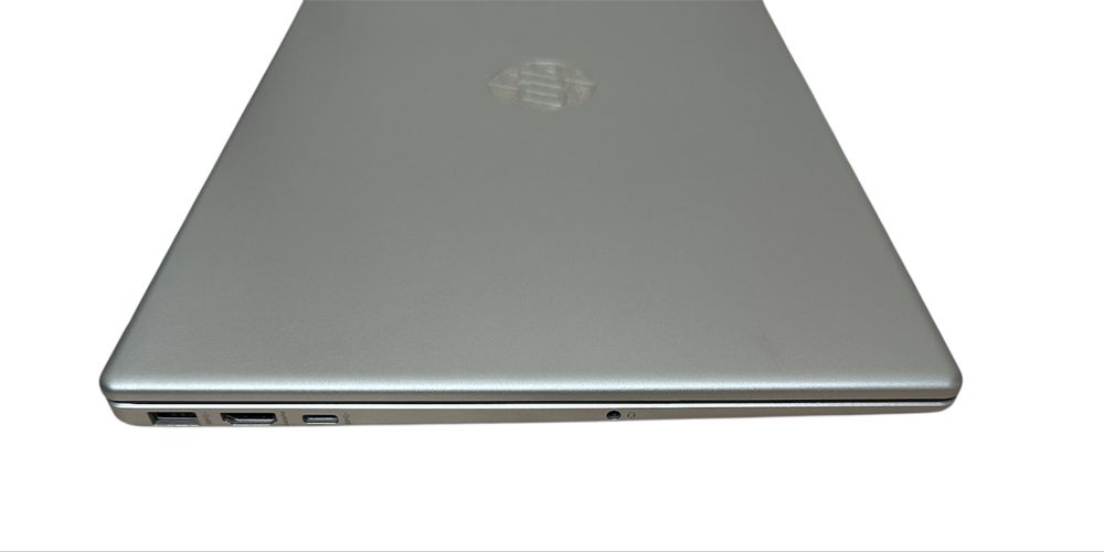 HP Ryzen 5 7520U/16gb DDR5/512gb ssd/15’6 Full HD