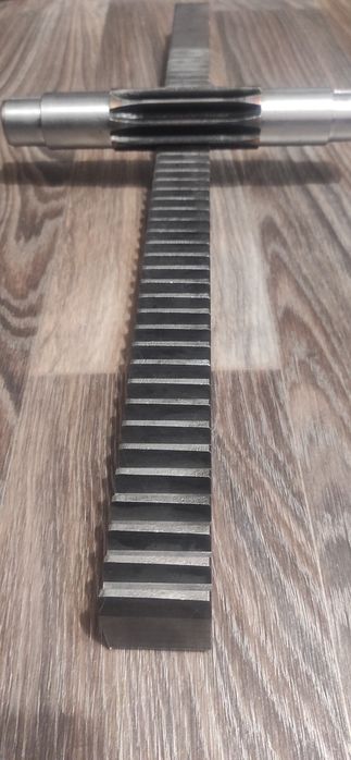 В наявності! Рейка до дровокола та вал шестернi, комплект!