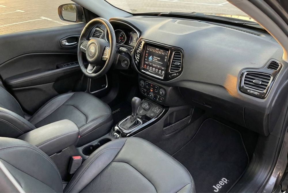 Jeep Compass 2020 • 2.4 бензин • SUV • Повний привід • Джип компас