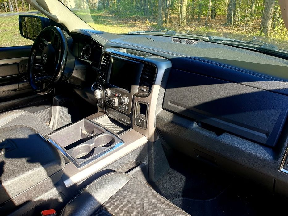Dodge Ram Sport skóra 4x4 zamiana na motocykl lub Challengera