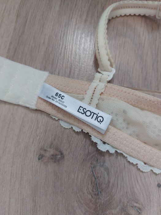 Biustonosz marki Esotiq