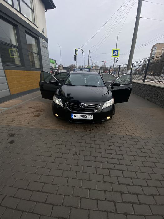 Продам Toyota Camry 3.5