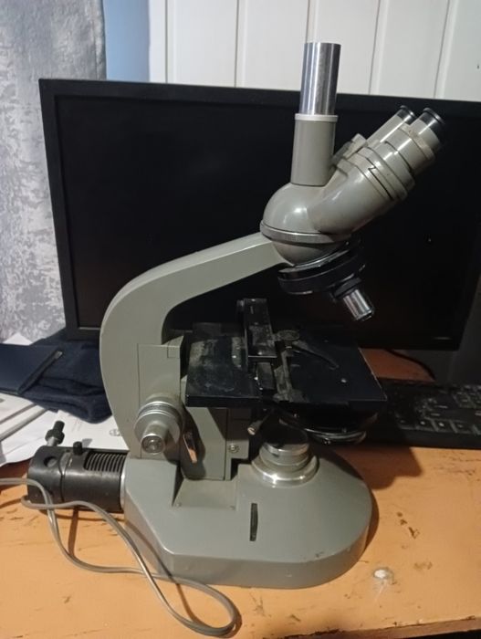 Продам микроскоп олімпус триокулярна