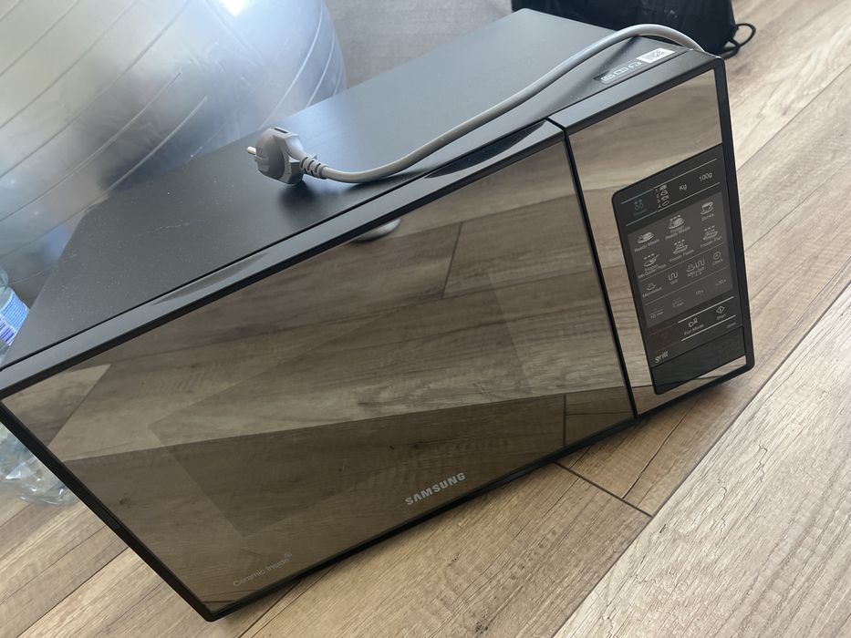 Mikrofalówka kuchenka mikrofalowa Samsung GE83X