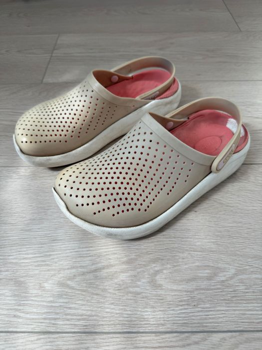 Crocs Literide sandały klapki damskie 37 38 beżowe różowe