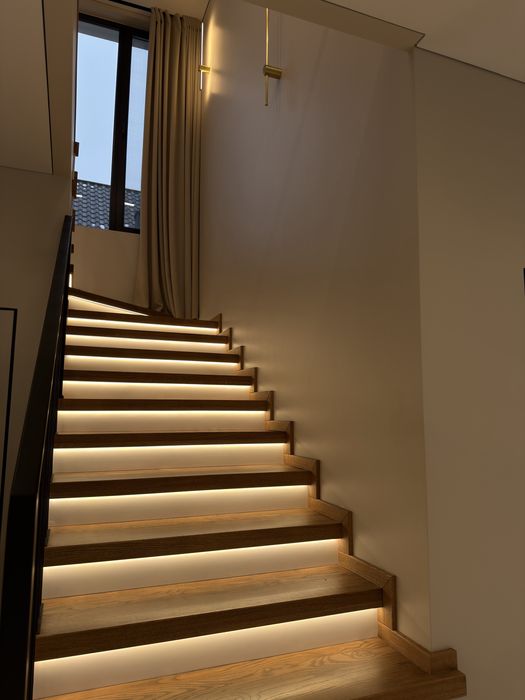 Новий будинок з дизайнерським ремонтом | ВСІ КОМУНІКАЦІЇ