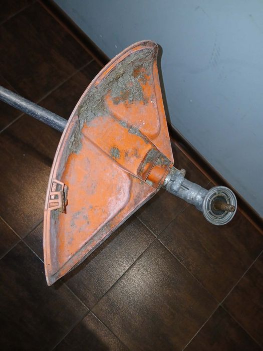Husqvarna 323R pomarańczowa