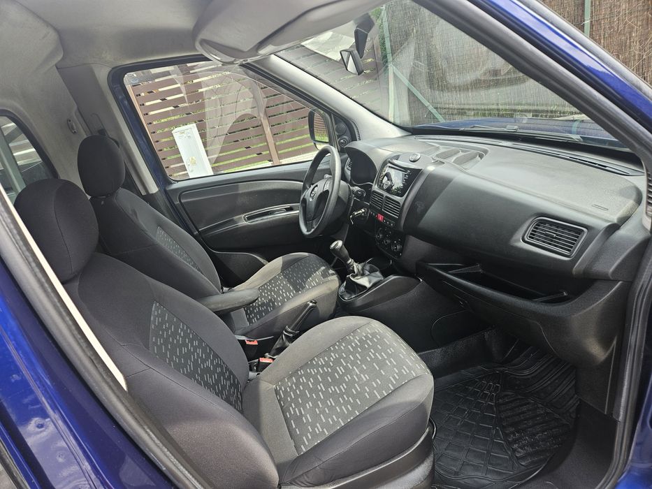 Opel Combo 2015r 1.3 cdti 90km bezywpadkowy