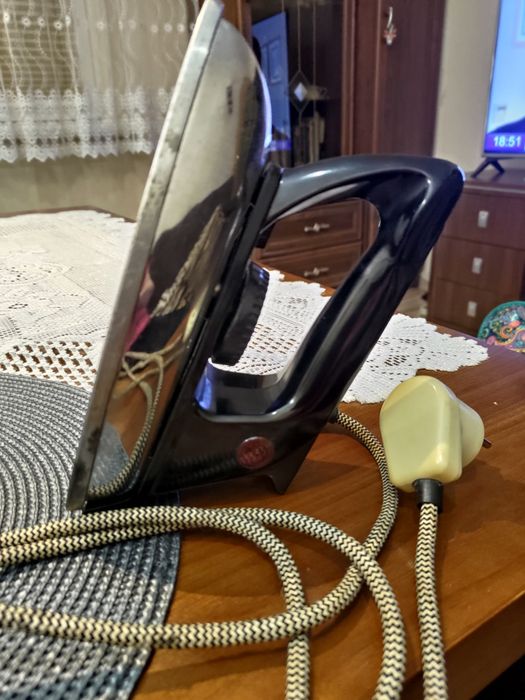 Sprzedam żelazko PRL